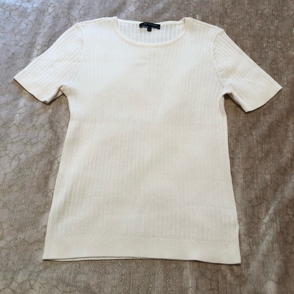 St. John wool blend short sleeve ribbed knit T